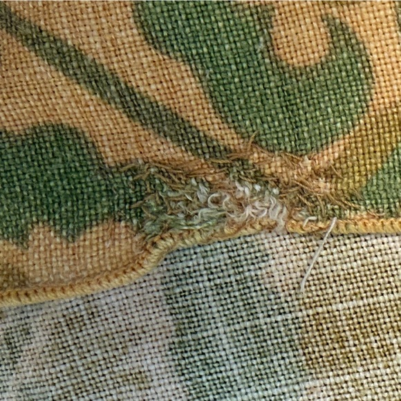 Vintage 1970’s Olive Green Harvest Yellow Tablecloth 28” Square - Picture 3 of 4